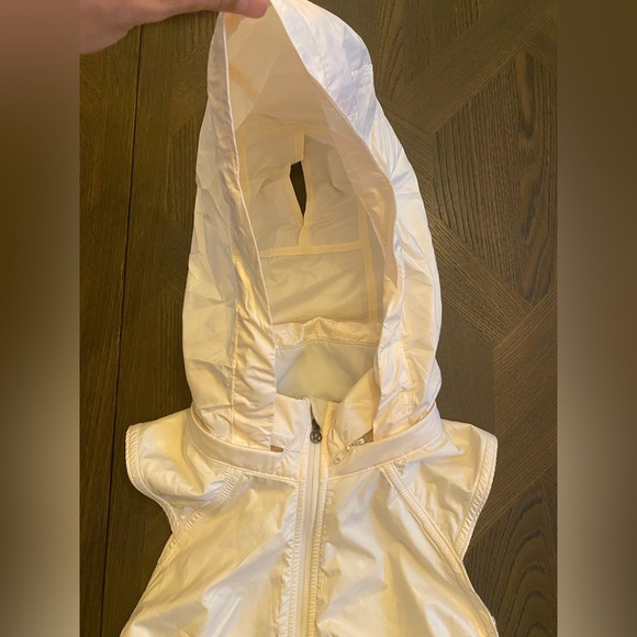 Lululemon Kanto Catch Me Vest - Picture 8 of 15